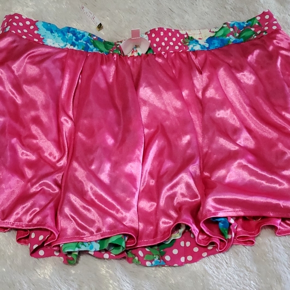 Luau fun Hawaiian print skirt - Picture 11 of 11